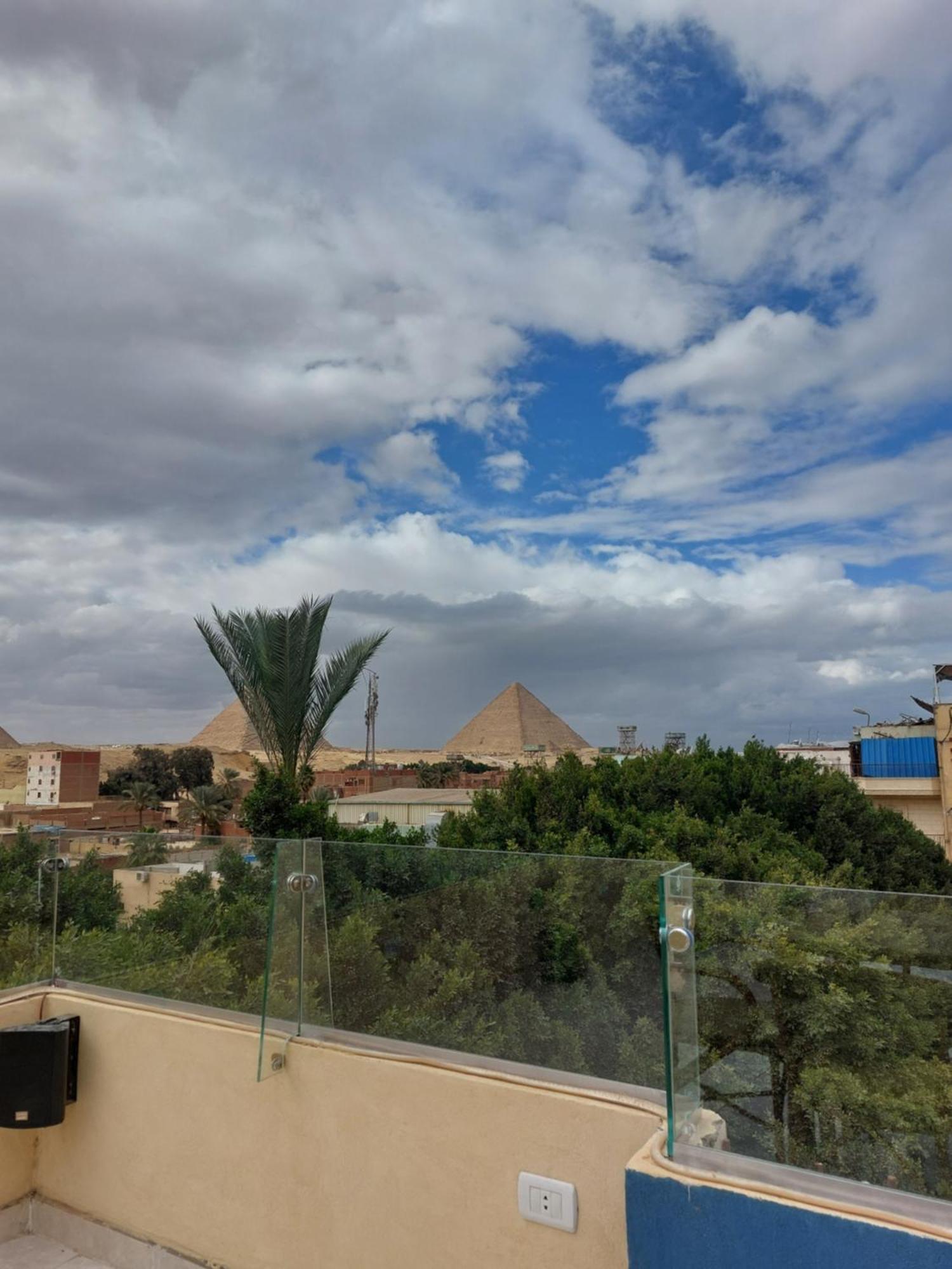 Готель Regent Pyramids View Kafrat al Jabal Екстер'єр фото