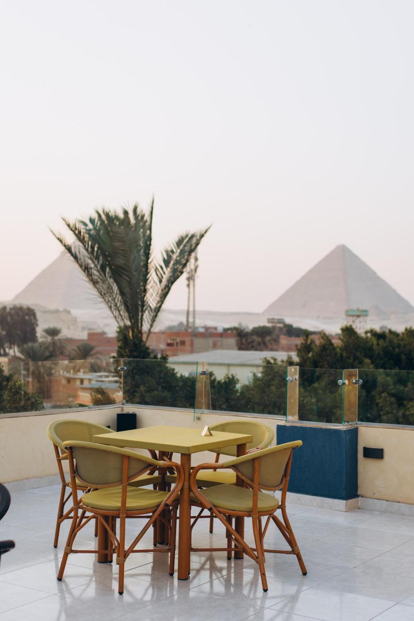 Готель Regent Pyramids View Kafrat al Jabal Екстер'єр фото